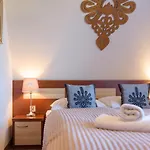 Joanna Bed and breakfast 3*