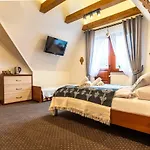 Joanna 3*