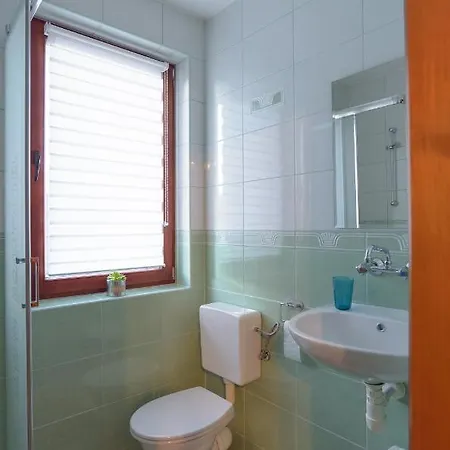 Joanna Bed & Breakfast 3*